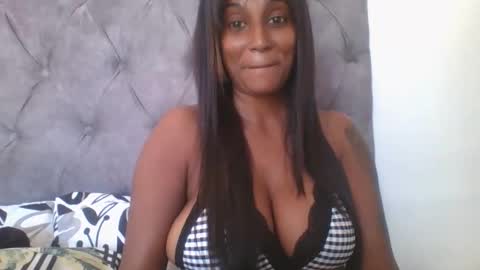 Snapshot of indianjasmin chatting on 03-01-25, 08:23 priya online show from 03-01-25, 08:23