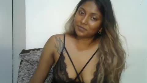 indianqtpie6 online show from 02-12-26, 06:52