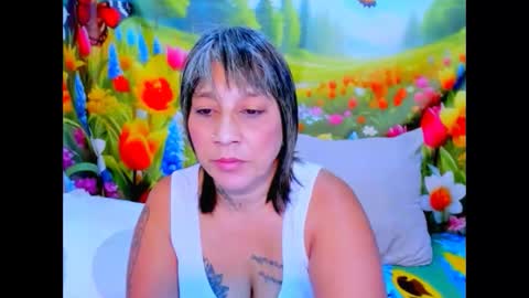 indianroxy27 online show from 05-26-26, 06:53