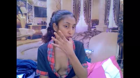 indiansexybutt4u2luv online show from 03-09-26, 07:12
