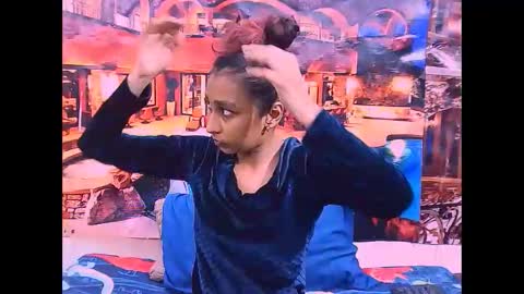 indiansexybutt4u2luv online show from 04-02-26, 05:49