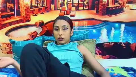 indiansexybutt4u2luv online show from 05-28-26, 06:43
