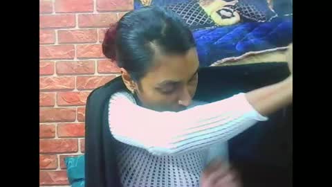 Snapshot of indiansexybutt4u2luv chatting on 06-24-26, 05:39 indiansexybutt4u2luv online show from 06-24-26, 05:39