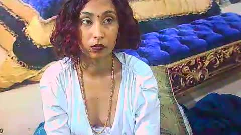 Snapshot of indiansexybutt4u2luv chatting on 07-10-26, 06:17 indiansexybutt4u2luv online show from 07-10-26, 06:17