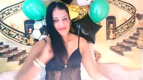 Snapshot of indiansexysmyle chatting on 07-18-26, 07:01 Azi online show from 07-18-26, 07:01