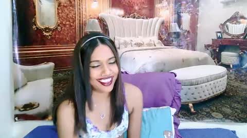 Snapshot of indianskies chatting on 07-10-26, 05:59 Sky online show from 07-10-26, 05:59