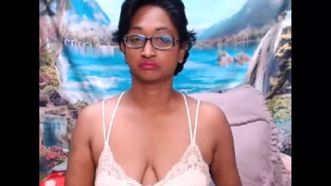 Snapshot of indianspicy69 chatting on 03-04-25, 12:18 Shreya online show from 03-04-25, 12:18