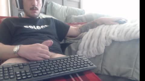 Snapshot of indicasonly chatting on 10-31-25, 04:19 indicasonly online show from 10-31-25, 04:19