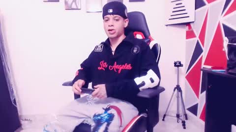 Snapshot of indomitablebeast chatting on 09-23-25, 04:48 matias online show from 09-23-25, 04:48