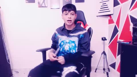 Snapshot of indomitablebeast chatting on 09-24-25, 03:59 matias online show from 09-24-25, 03:59