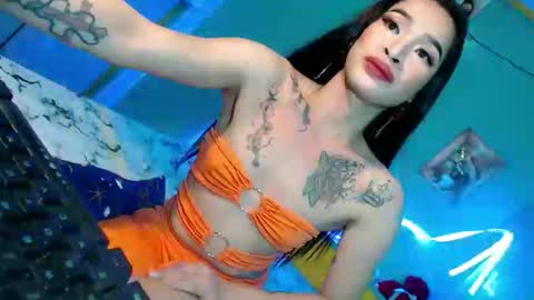 Snapshot of indra_mae chatting on 04-21-26, 10:54 Mae online show from 04-21-26, 10:54