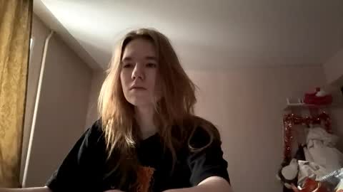 Snapshot of inespacheco chatting on 03-03-26, 11:27 Sofia online show from 03-03-26, 11:27