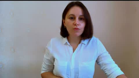 Snapshot of inessa_beauty chatting on 06-28-26, 10:54 Inessa online show from 06-28-26, 10:54