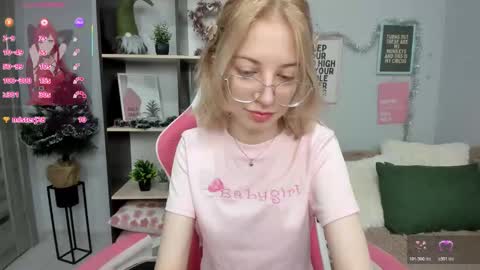 Mia online show from 12-17-25, 01:39