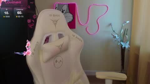 Snapshot of infernokitten chatting on 06-05-26, 06:52 Ilona online show from 06-05-26, 06:52