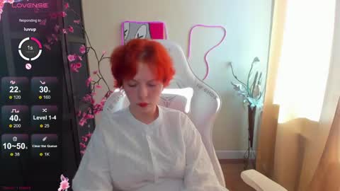 Snapshot of infernokitten chatting on 06-06-26, 01:21 Ilona online show from 06-06-26, 01:21