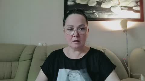 Snapshot of infinity_loveliness chatting on 07-12-26, 05:42 Infinity online show from 07-12-26, 05:42