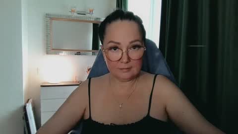 Snapshot of infinity_loveliness chatting on 07-17-26, 07:04 Infinity online show from 07-17-26, 07:04