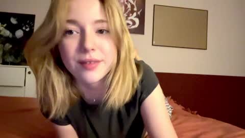 Snapshot of infinitysoul_ chatting on 01-01-25, 08:15 Alexa..  Inst     Fansly infinitysoul  online show from 01-01-25, 08:15