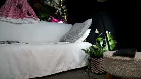 Snapshot of ingadn chatting on 10-01-25, 05:08 IngAdn online show from 10-01-25, 05:08