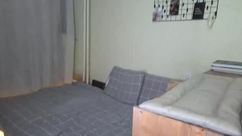 Mia online show from 04-06-26, 01:34