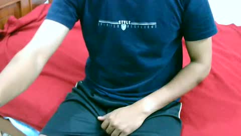 Snapshot of ingloriousuncut chatting on 12-23-24, 08:57 Inglorious Hairy Uncut online show from 12-23-24, 08:57