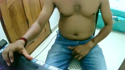 Snapshot of ingloriousuncut chatting on 01-30-25, 10:19 Inglorious Hairy Uncut online show from 01-30-25, 10:19