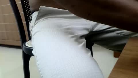Snapshot of ingloriousuncut chatting on 06-02-26, 10:06 Inglorious Hairy Uncut online show from 06-02-26, 10:06