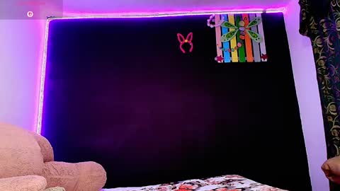 Ingrid Zese online show from 04-06-26, 08:43