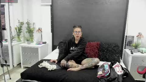 inkedsinners_ online show from 06-17-26, 11:12