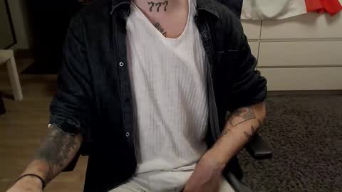 Snapshot of inkedtease chatting on 11-09-25, 03:16 Kyle online show from 11-09-25, 03:16