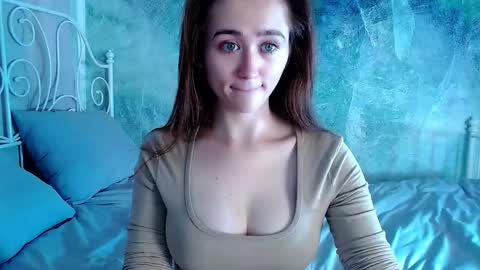 Lina online show from 12-05-25, 12:41