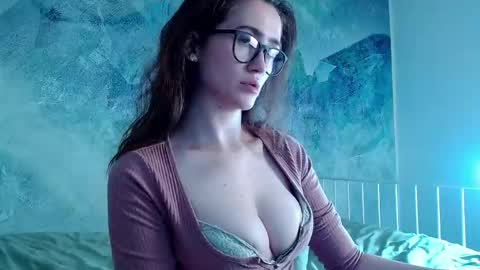 Lina online show from 05-15-26, 11:56