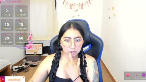 Luna        online show from 06-29-26, 05:35