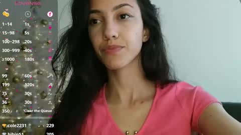 Snapshot of innocentlatiina chatting on 12-27-24, 11:21 Laroa online show from 12-27-24, 11:21
