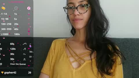 Snapshot of innocentlatiina chatting on 02-20-25, 08:58 Laroa online show from 02-20-25, 08:58