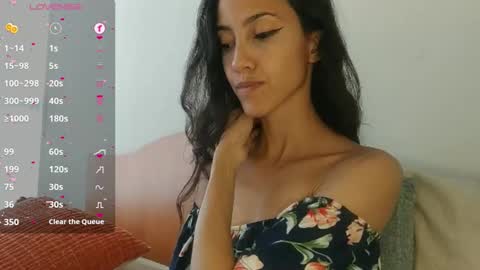 Snapshot of innocentlatiina chatting on 03-12-25, 07:49 Laroa online show from 03-12-25, 07:49