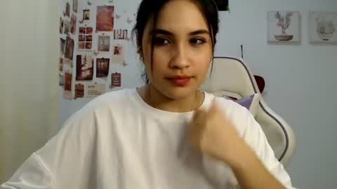 Snapshot of inocentheaven chatting on 06-22-26, 11:02 Celeste online show from 06-22-26, 11:02