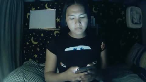 MAXINE online show from 03-25-26, 03:51