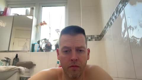 Snapshot of interestedhun chatting on 04-12-26, 02:00 InterestedHun online show from 04-12-26, 02:00