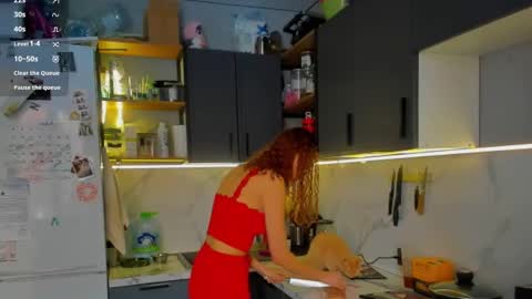 Bernadette  Join  online show from 02-05-26, 11:37