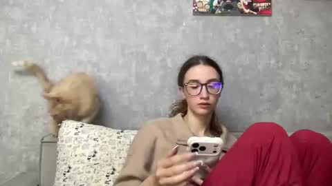 Bernadette  Join  online show from 08-03-26, 02:43