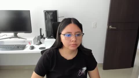 Iris 3 online show from 10-15-25, 06:08