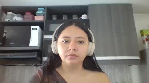 Iris 3 online show from 10-16-25, 02:29