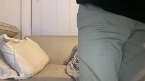 Snapshot of inthenude1 chatting on 11-17-25, 02:06 inthenude1 online show from 11-17-25, 02:06