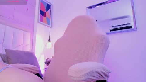 Snapshot of io_chie_ chatting on 07-16-26, 11:49 io_chie_ online show from 07-16-26, 11:49