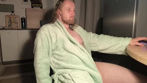 Snapshot of ipipo42o chatting on 10-07-25, 02:42 DrownMentally online show from 10-07-25, 02:42