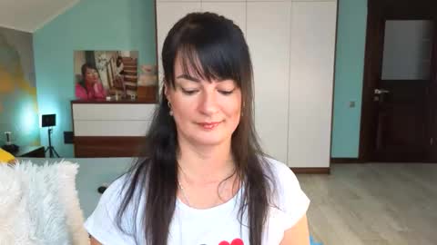 iracherrynow online show from 11-25-25, 08:14