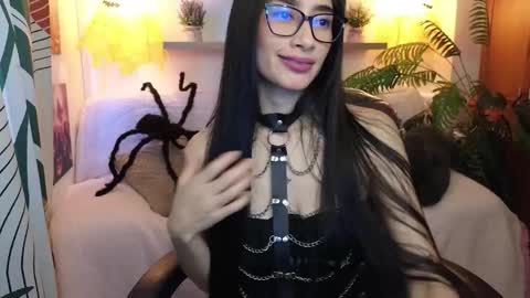 iris  online show from 10-21-25, 01:56