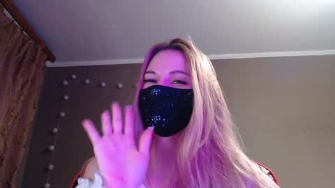 Lily online show from 10-21-25, 03:24